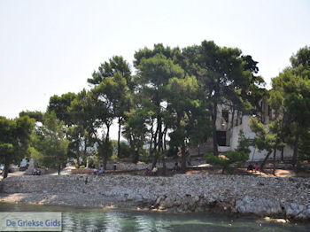 Bourtzi Skiathos stad foto 2 - Foto van https://www.grieksegids.nl/fotos/skiathos/350pixels/eiland-skiathos-049.jpg