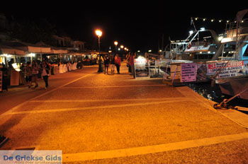 Avond in Skiathos Stad | Sporaden Griekenland foto 2 - Foto van https://www.grieksegids.nl/fotos/skiathos/normaal/skiathos-grieksegids-014.jpg