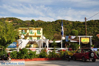 Aghia Paraskevi (Platanias beach) | Skiathos Sporaden Griekenland foto 8 - Foto van https://www.grieksegids.nl/fotos/skiathos/normaal/skiathos-grieksegids-074.jpg