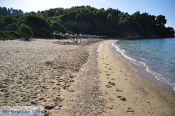 Vromolimnos | Skiathos Sporaden Griekenland foto 11 - Foto van https://www.grieksegids.nl/fotos/skiathos/normaal/skiathos-grieksegids-109.jpg