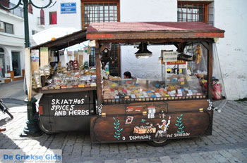 Skiathos stad | Skiathos Sporaden Griekenland foto 40 - Foto van https://www.grieksegids.nl/fotos/skiathos/normaal/skiathos-grieksegids-226.jpg