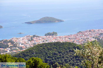 Skiathos stad en eilandjes tegenover | Sporaden Griekenland foto 5 - Foto van https://www.grieksegids.nl/fotos/skiathos/normaal/skiathos-grieksegids-284.jpg