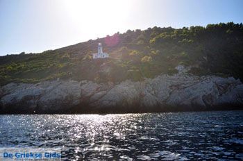 Vuurtoren Kaap Gourouni | Skopelos Sporaden Griekenland foto 1 - Foto van https://www.grieksegids.nl/fotos/skopelos/normaal/skopelos-grieksegids-002.jpg