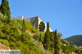 Klooster Evangelistria Skopelos | Sporaden Griekenland foto 1 - Foto van https://www.grieksegids.nl/fotos/skopelos/normaal/skopelos-grieksegids-354.jpg
