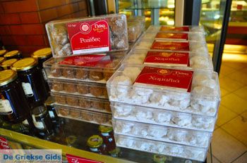 Zoete specialiteiten Skopelos | Sporaden Griekenland - Foto van https://www.grieksegids.nl/fotos/skopelos/normaal/skopelos-grieksegids-398.jpg