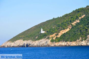 Vuurtoren Kaap Gourouni | Skopelos Sporaden Griekenland foto 8 - Foto van https://www.grieksegids.nl/fotos/skopelos/normaal/skopelos-grieksegids-421.jpg