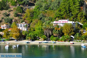 Glossa en haven Loutraki Skopelos | Sporaden Griekenland foto 25 - Foto van https://www.grieksegids.nl/fotos/skopelos/normaal/skopelos-grieksegids-451.jpg