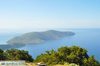Uitzicht op baai Pefkos | Agios Panteleimon | Skyros foto 6 - Foto van https://www.grieksegids.nl/fotos/skyros/normaal/skyros-grieksegids-034.jpg