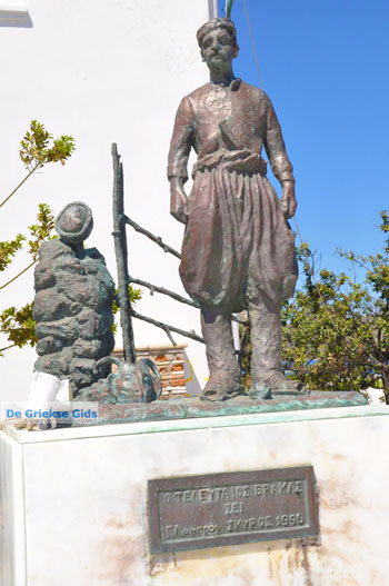 Skyros stad | Skyros Griekenland 9 - Foto van https://www.grieksegids.nl/fotos/skyros/normaal/skyros-grieksegids-133.jpg