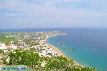 Uitzicht op Molos en Magazia | Skyros stad foto 2 - Foto van https://www.grieksegids.nl/fotos/skyros/normaal/skyros-grieksegids-295.jpg