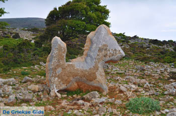 Stenen paard | Zuid Skyros foto 1 - Foto van https://www.grieksegids.nl/fotos/skyros/normaal/skyros-grieksegids-316.jpg