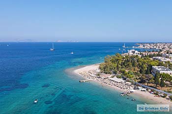 Kaiki Beach Spetses - Saronische eilanden - Foto van https://www.grieksegids.nl/fotos/spetses/normaal/kaiki-beach-spetses-2025-02.jpg