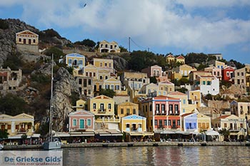 Symi stad - Symi Dodecanese foto 1 - Foto van https://www.grieksegids.nl/fotos/symi/normaal/symi-grieksegids-001.jpg