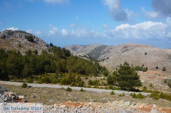 Bergen Eiland Symi - Dodecanese foto 2 - Foto van https://www.grieksegids.nl/fotos/symi/normaal/symi-grieksegids-041.jpg