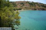 Strand Lotos bij Kini | Syros | Griekenland foto 62 - Foto van De Griekse Gids