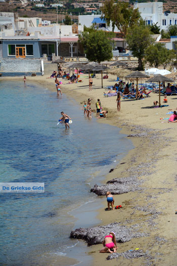 Agathopes, strand bij Posidonia | Syros | Griekenland nr 4 - Foto van https://www.grieksegids.nl/fotos/syros/normaal/agathopes-syros-004.jpg