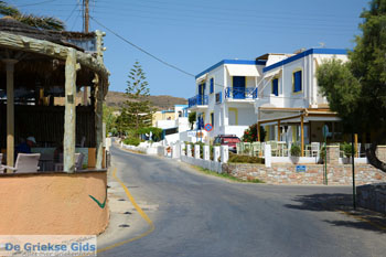 Azolimnos | Syros | Griekenland foto 17 - Foto van https://www.grieksegids.nl/fotos/syros/normaal/azolimnos-syros-017.jpg