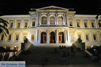 Miaoulis Plein Ermoupolis | Syros | Griekenland foto 66 - Foto van https://www.grieksegids.nl/fotos/syros/normaal/ermoupolis-syros-077.jpg
