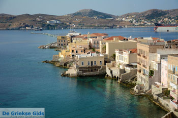 Wijk Vaporia Ermoupolis | Syros | Griekenland foto 85 - Foto van https://www.grieksegids.nl/fotos/syros/normaal/ermoupolis-syros-085.jpg