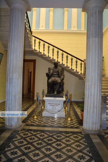 Gemeentehuis Ermoupolis | Syros | Griekenland foto 122 - Foto van https://www.grieksegids.nl/fotos/syros/normaal/ermoupolis-syros-122.jpg