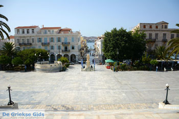 Miaoulisplein Ermoupolis | Syros | Griekenland foto 126 - Foto van https://www.grieksegids.nl/fotos/syros/normaal/ermoupolis-syros-126.jpg