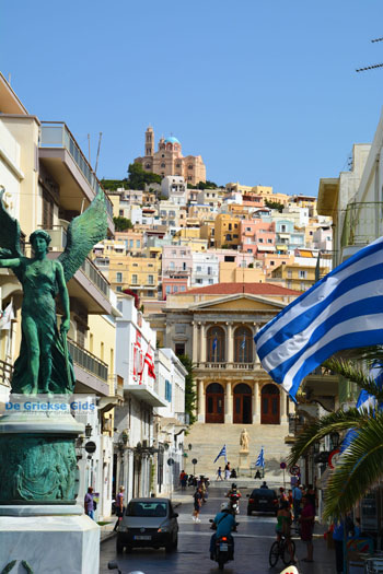 Ermoupolis | Syros | Griekenland foto 150 - Foto van https://www.grieksegids.nl/fotos/syros/normaal/ermoupolis-syros-150.jpg