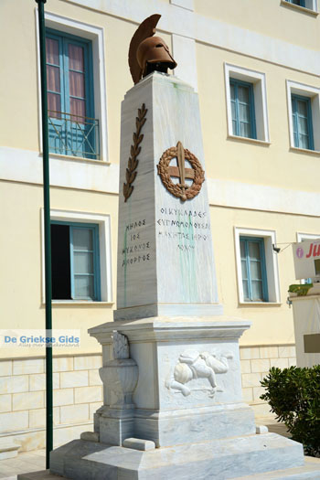 Ermoupolis | Syros | Griekenland foto 160 - Foto van https://www.grieksegids.nl/fotos/syros/normaal/ermoupolis-syros-160.jpg