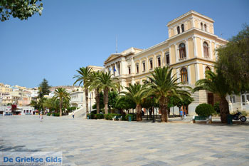 Miaoulisplein Ermoupolis | Syros | Griekenland foto 167 - Foto van https://www.grieksegids.nl/fotos/syros/normaal/ermoupolis-syros-167.jpg
