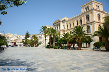 Miaoulisplein Ermoupolis | Syros | Griekenland foto 168 - Foto van https://www.grieksegids.nl/fotos/syros/normaal/ermoupolis-syros-168.jpg