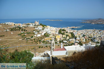 Ermoupolis | Syros | Griekenland foto 179 - Foto van https://www.grieksegids.nl/fotos/syros/normaal/ermoupolis-syros-179.jpg