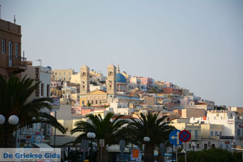Ermoupolis | Syros | Griekenland foto 186 - Foto van https://www.grieksegids.nl/fotos/syros/normaal/ermoupolis-syros-186.jpg