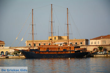 Ermoupolis | Syros | Griekenland foto 189 - Foto van https://www.grieksegids.nl/fotos/syros/normaal/ermoupolis-syros-189.jpg