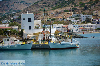 Finikas | Syros | Griekenland foto 21 - Foto van https://www.grieksegids.nl/fotos/syros/normaal/finikas-syros-020.jpg
