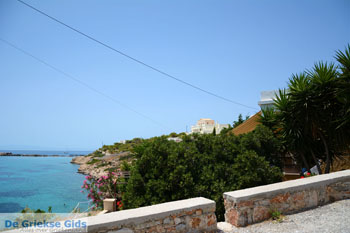 Strand Kokkina bij Finikas | Syros | De Griekse Gids foto 1 - Foto van https://www.grieksegids.nl/fotos/syros/normaal/kokkina-finikas-syros-001.jpg