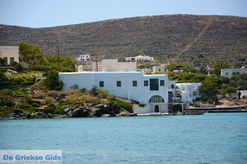 Posidonia | Syros | Griekenland nr 5 - Foto van https://www.grieksegids.nl/fotos/syros/normaal/posidonia-syros-005.jpg
