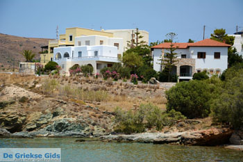 Posidonia | Syros | Griekenland nr 9 - Foto van https://www.grieksegids.nl/fotos/syros/normaal/posidonia-syros-009.jpg