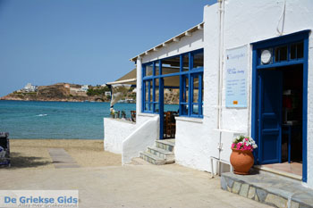 Vari | Syros | Griekenland foto 7 - Foto van https://www.grieksegids.nl/fotos/syros/normaal/strand-vari-syros-007.jpg