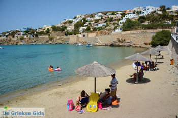 Vari | Syros | Griekenland foto 17 - Foto van https://www.grieksegids.nl/fotos/syros/normaal/strand-vari-syros-017.jpg