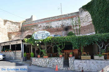 Taverna bovenstad | Thessaloniki Macedonie | De Griekse Gids foto 21 - Foto van https://www.grieksegids.nl/fotos/thessaloniki/normaal/thessaloniki-grieksegids-021.jpg