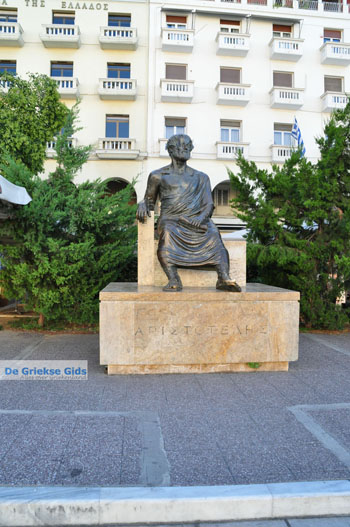 Aristoteles Plein | Thessaloniki Macedonie | De Griekse Gids foto 15 - Foto van https://www.grieksegids.nl/fotos/thessaloniki/normaal/thessaloniki-grieksegids-180.jpg