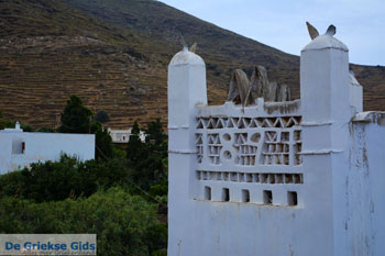 Kalloni Tinos | Griekenland | Foto 2 - Foto van https://www.grieksegids.nl/fotos/tinos/normaal/aetofolia-kalloni-tinos-019.jpg