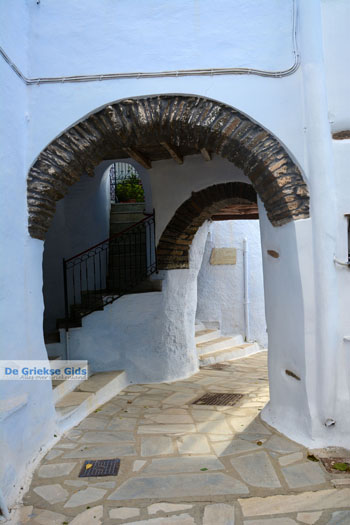 Arnados Tinos | Griekenland | Foto 14 - Foto van https://www.grieksegids.nl/fotos/tinos/normaal/arnados-tinos-014.jpg