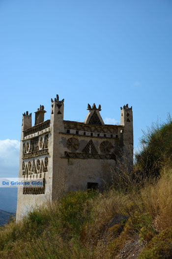Exomvourgo Tinos | Griekenland | Foto 14 - Foto van https://www.grieksegids.nl/fotos/tinos/normaal/exomvourgo-tinos-014.jpg