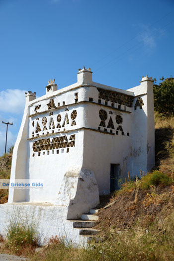 Exomvourgo Tinos | Griekenland | Foto 22 - Foto van https://www.grieksegids.nl/fotos/tinos/normaal/exomvourgo-tinos-022.jpg