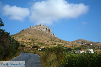 Exomvourgo Tinos | Griekenland | Foto 24 - Foto van https://www.grieksegids.nl/fotos/tinos/normaal/exomvourgo-tinos-024.jpg