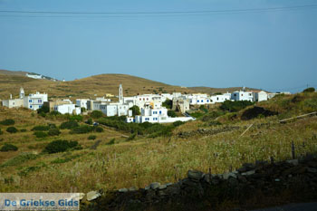 Kampos Tinos | Griekenland | Foto 3 - Foto van https://www.grieksegids.nl/fotos/tinos/normaal/kampos-tinos-003.jpg