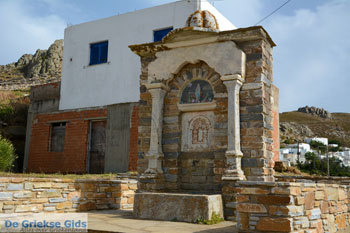 Koumaros bij Exomvourgo Tinos | Griekenland | Foto 3 - Foto van https://www.grieksegids.nl/fotos/tinos/normaal/koumaros-tinos-003.jpg