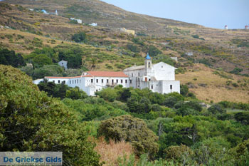 Loutra Tinos | Griekenland | Foto 1 - Foto van https://www.grieksegids.nl/fotos/tinos/normaal/loutra-tinos-001.jpg