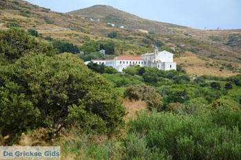 Loutra Tinos | Griekenland | Foto 2 - Foto van https://www.grieksegids.nl/fotos/tinos/normaal/loutra-tinos-002.jpg