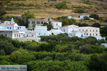 Loutra Tinos | Griekenland | Foto 6 - Foto van https://www.grieksegids.nl/fotos/tinos/normaal/loutra-tinos-006.jpg